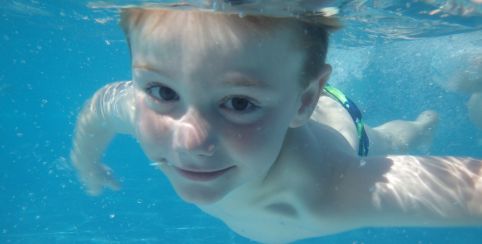 A la piscine