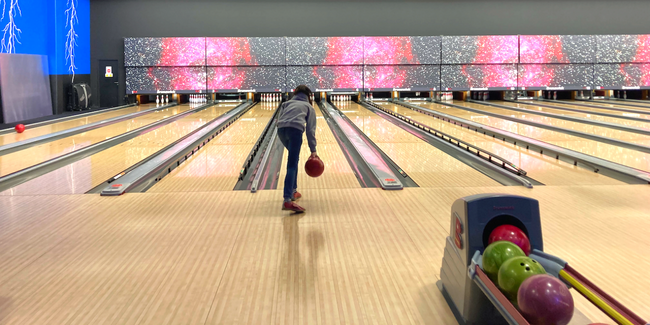 Skybowl : le lieu idéal à Tours Nord pour un bowling en famille ou entre amis
