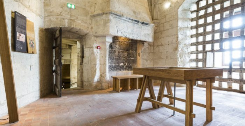 Jeu "Memory grandeur nature au Donjon" en famille à la Cité royale de Loches