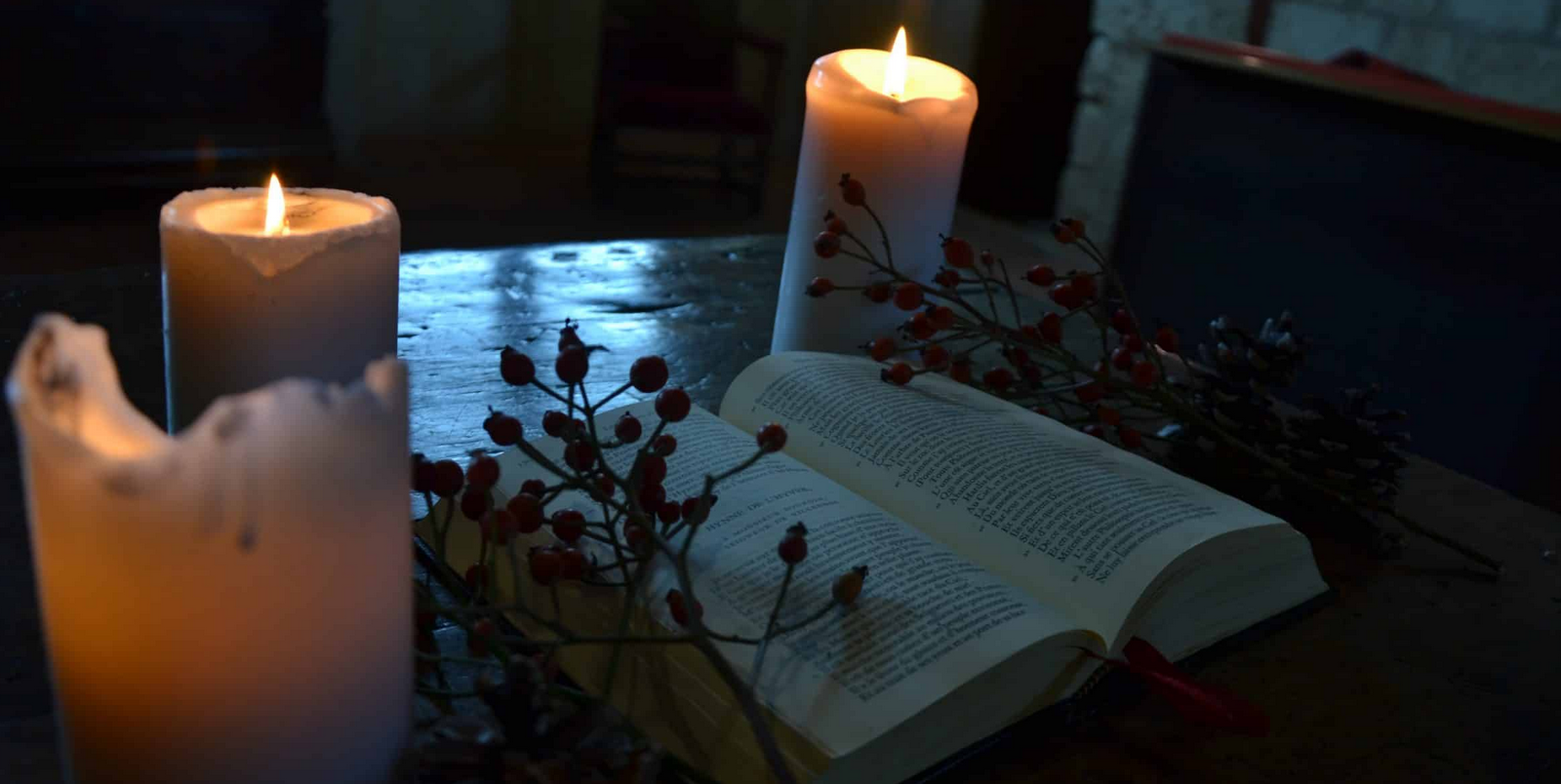 Atelier : "Fabrique ta bougie poétique aux épices de Noël" au Prieuré Saint Cosme, à La Riche