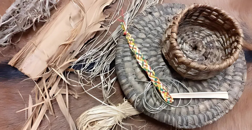 Atelier créatif "J'ai la fibre" au Musée de la préhistoire du Grand Pressigny Atelier créatif "J'ai la fibre" au Musée de la préhistoire du Grand Pressigny