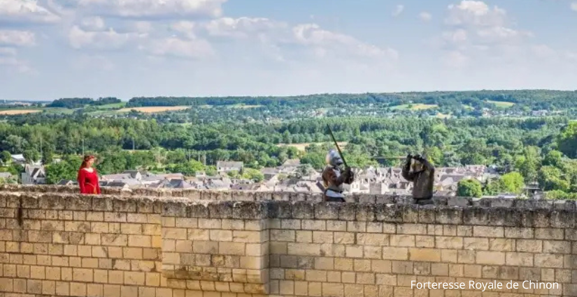 Spectacle "Le chevalier Geignard" à la forteresse Royale de Chinon