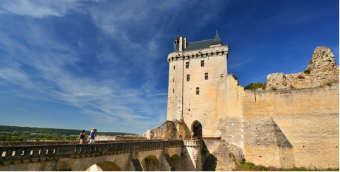 Visiter en famille la Forteresse Royale de Chinon (50 min de Tours)