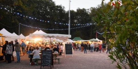 Marché nocturne en musique avec manège à Montlouis-sur-Loire